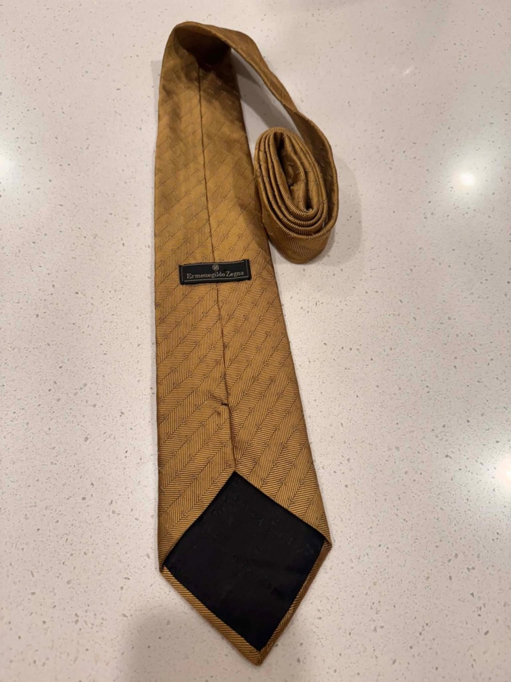 Ermenegildo Zegna Gold Tan Herringbone Geometric Luxury Silk Tie Made in Italy